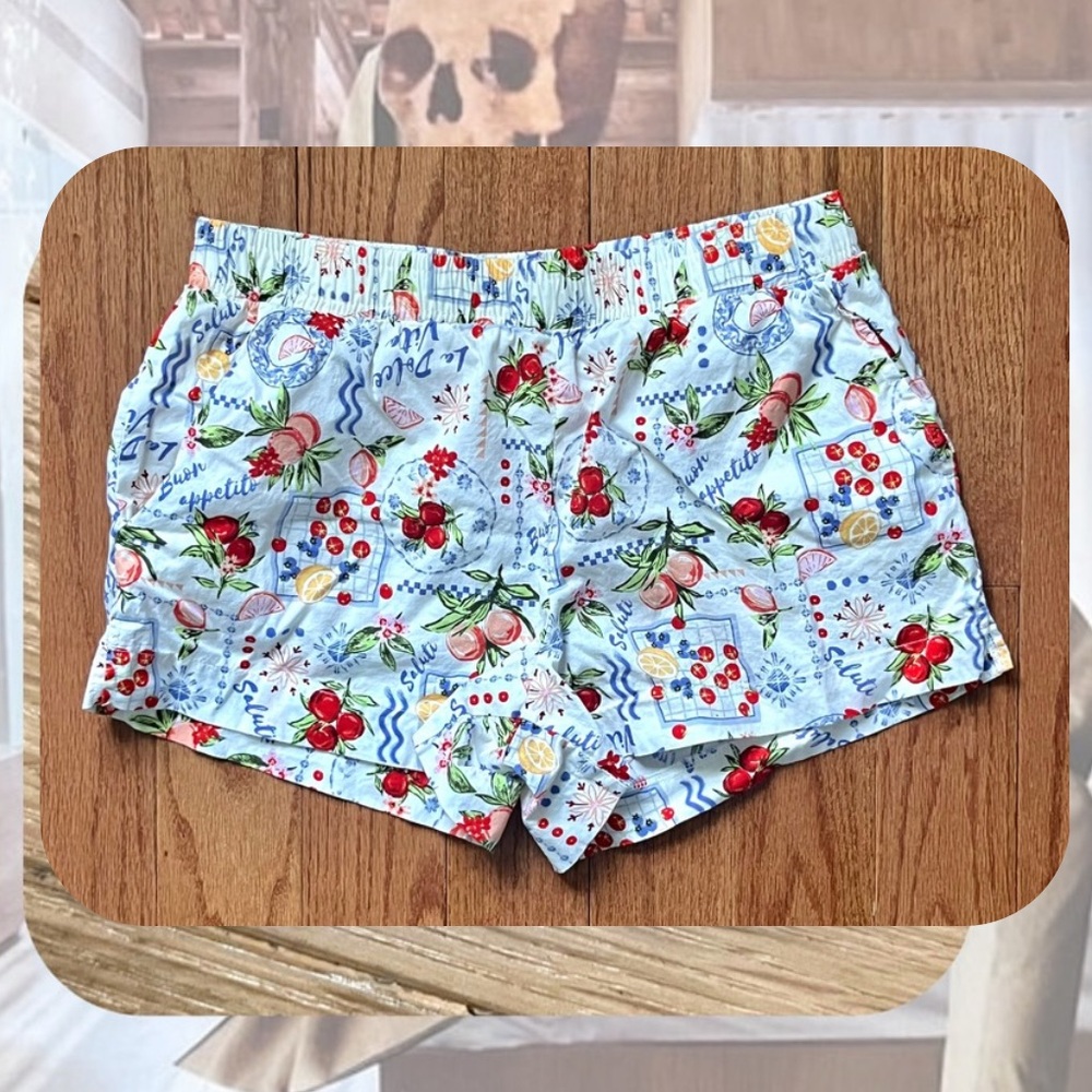 Vinyl Threads white shorts with whimsical fruit illustrations & side pockets